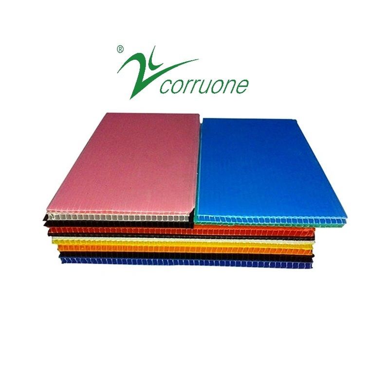 Cartonplast नालीदार प्लास्टिक पैनल 4x8 Corruone पीपी प्लास्टिक बोर्ड पुनर्नवीनीकरण